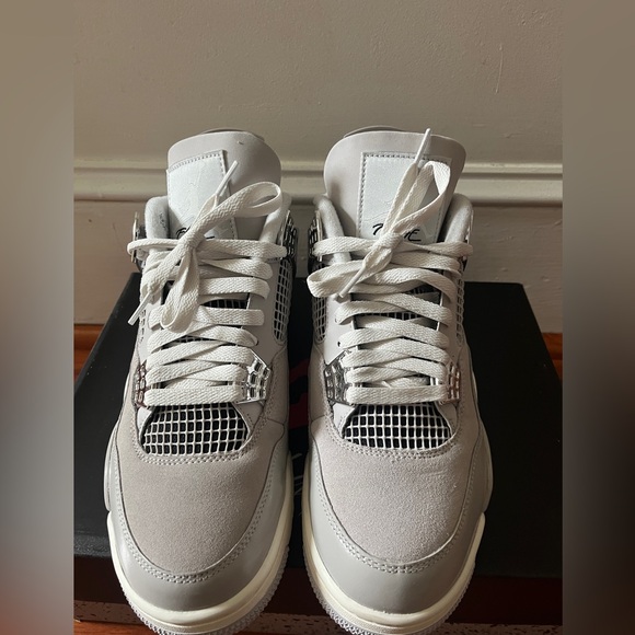 Jordan 4 Frozen Moments - Picture 4 of 9